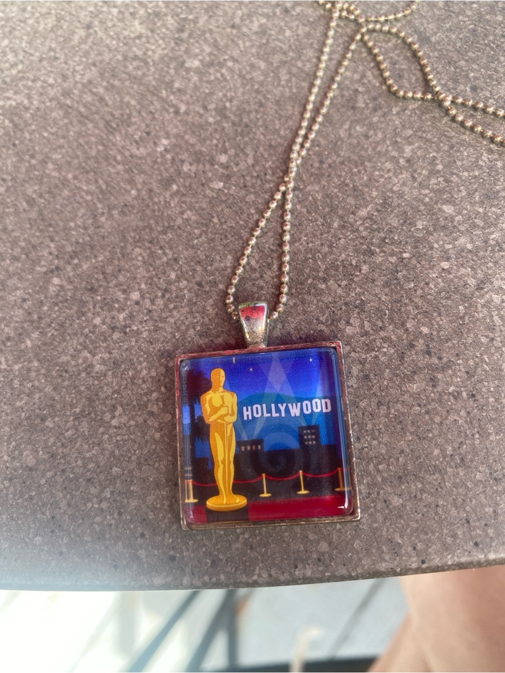 Hollywood Oscar Pendant Necklace with clear Crystal Charm - Picture 4 of 8